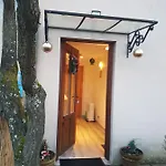 Alojamento de Acomodação e Pequeno-almoço Mirabelle, Parking Prive Clos, Petit Dejeuner, Enfants Et Animaux Bienvenus 3*