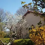 Alojamento de Acomodação e Pequeno-almoço Mirabelle, Parking Prive Clos, Petit Dejeuner, Enfants Et Animaux Bienvenus 3*