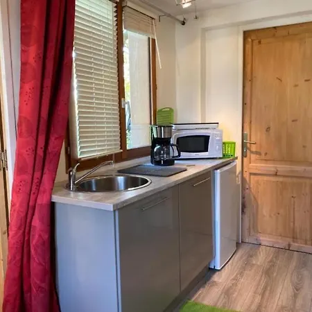 Mirabelle, Parking Prive Clos, Petit Dejeuner, Enfants Et Animaux Bienvenus Bed and Breakfast 3*